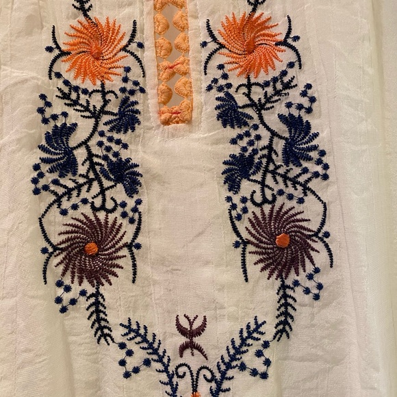 Top - Picture 2 of 2